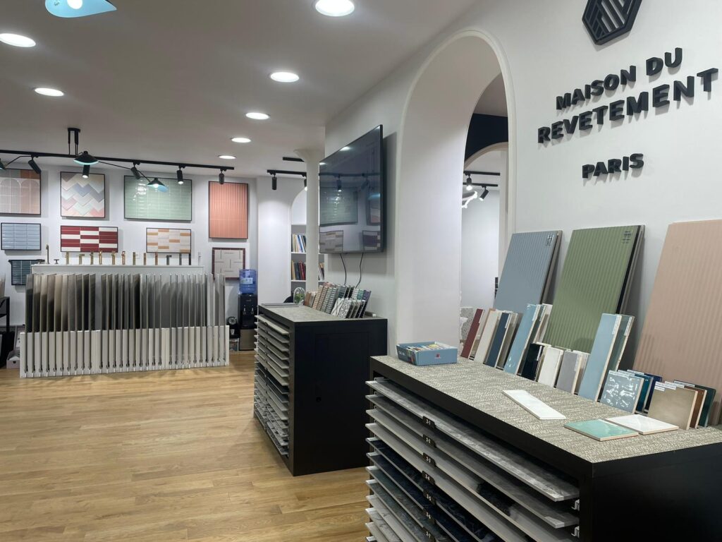 Photo prise dans le showroom de Paris 17 de Maison du Revêtement